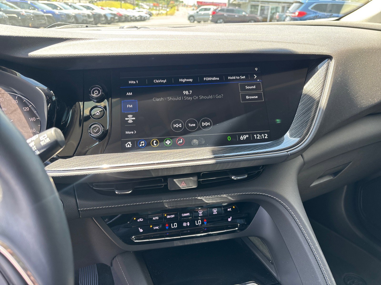 Certified 2022 Buick Envision Preferred FWD image 21