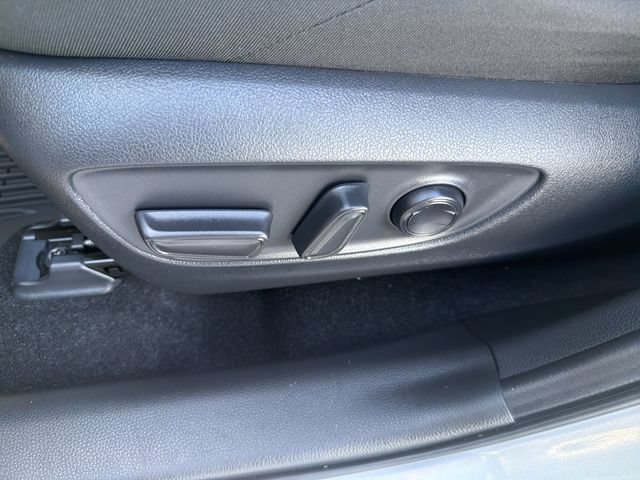 Certified 2025 Toyota RAV4 SE AWD/4WD image 27