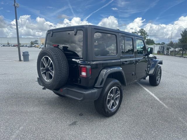 Used 2023 Jeep Wrangler Sahara image 6