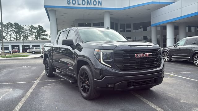 Used 2024 GMC Sierra 1500 Elevation AWD/4WD image 1
