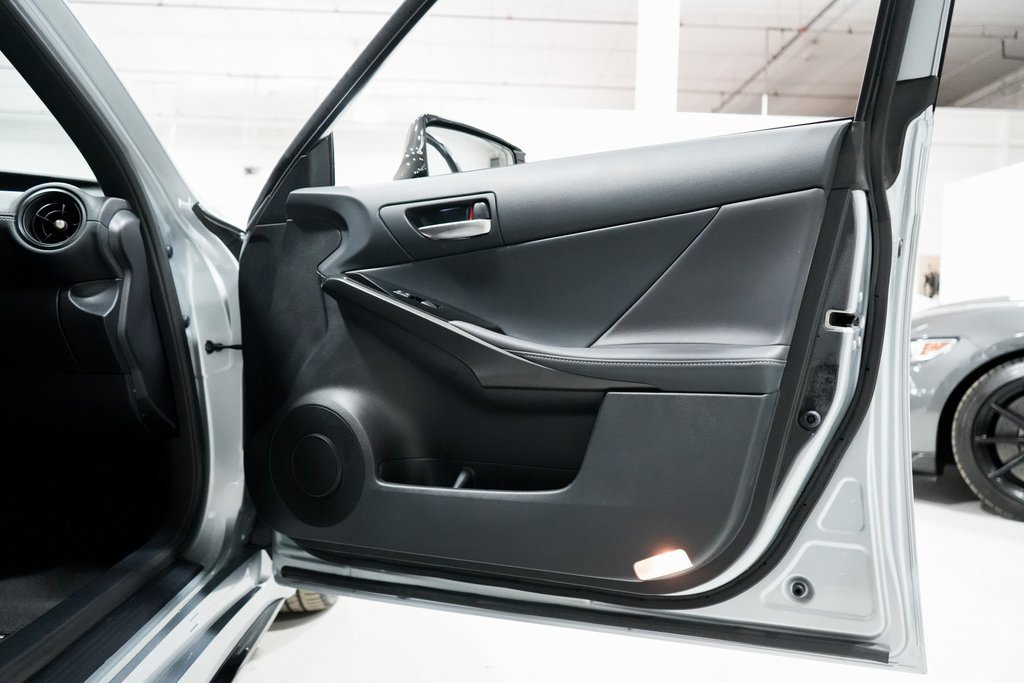 Used 2025 Lexus IS 350 F Sport w/ Accessory Package 2 image 33