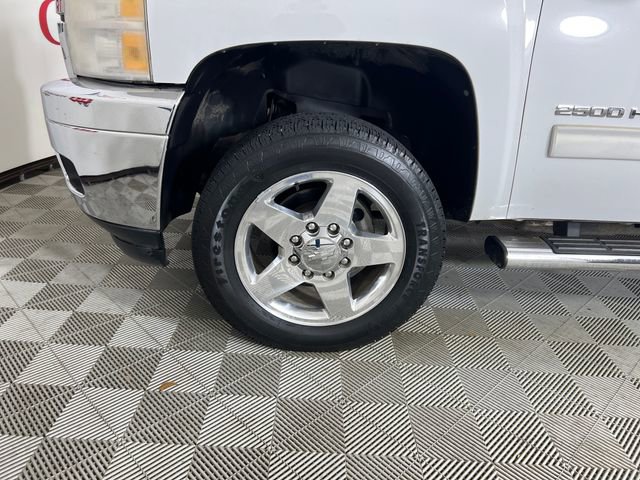 Used 2011 Chevrolet Silverado 2500 LTZ w/ LTZ Plus Package AWD/4WD image 22