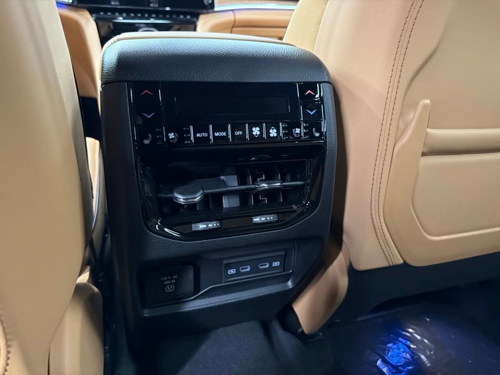 New 2026 Jeep Grand Cherokee L Summit AWD/4WD image 17