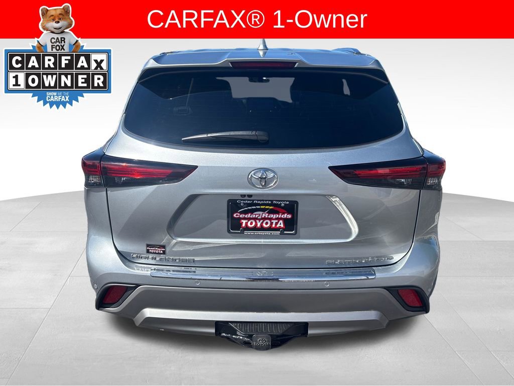 Used 2024 Toyota Highlander Platinum AWD/4WD image 4
