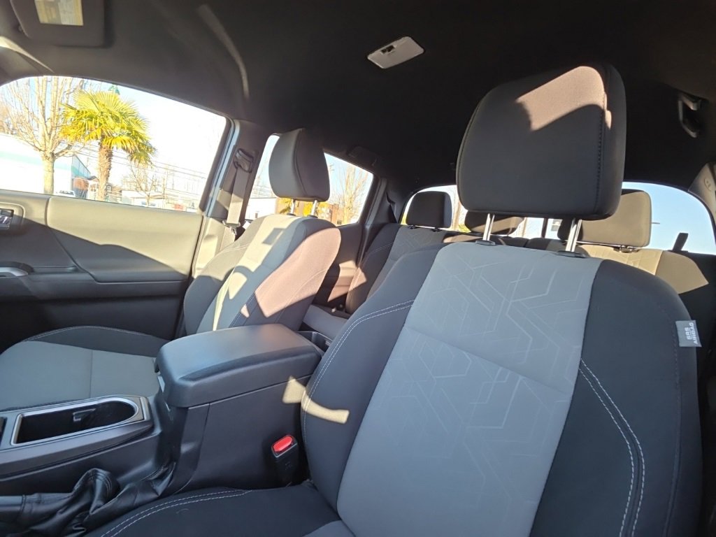 Used 2021 Toyota Tacoma TRD Off-Road image 14