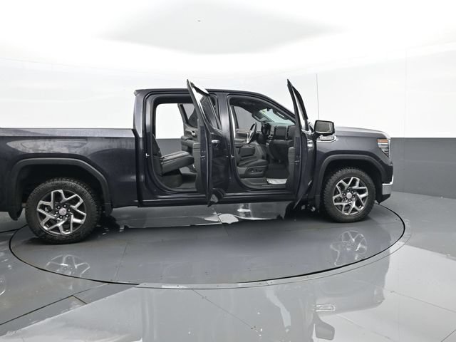 Used 2022 GMC Sierra 1500 SLT AWD/4WD image 28