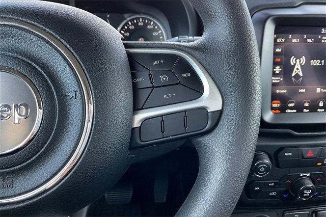 Used 2023 Jeep Renegade Latitude image 21