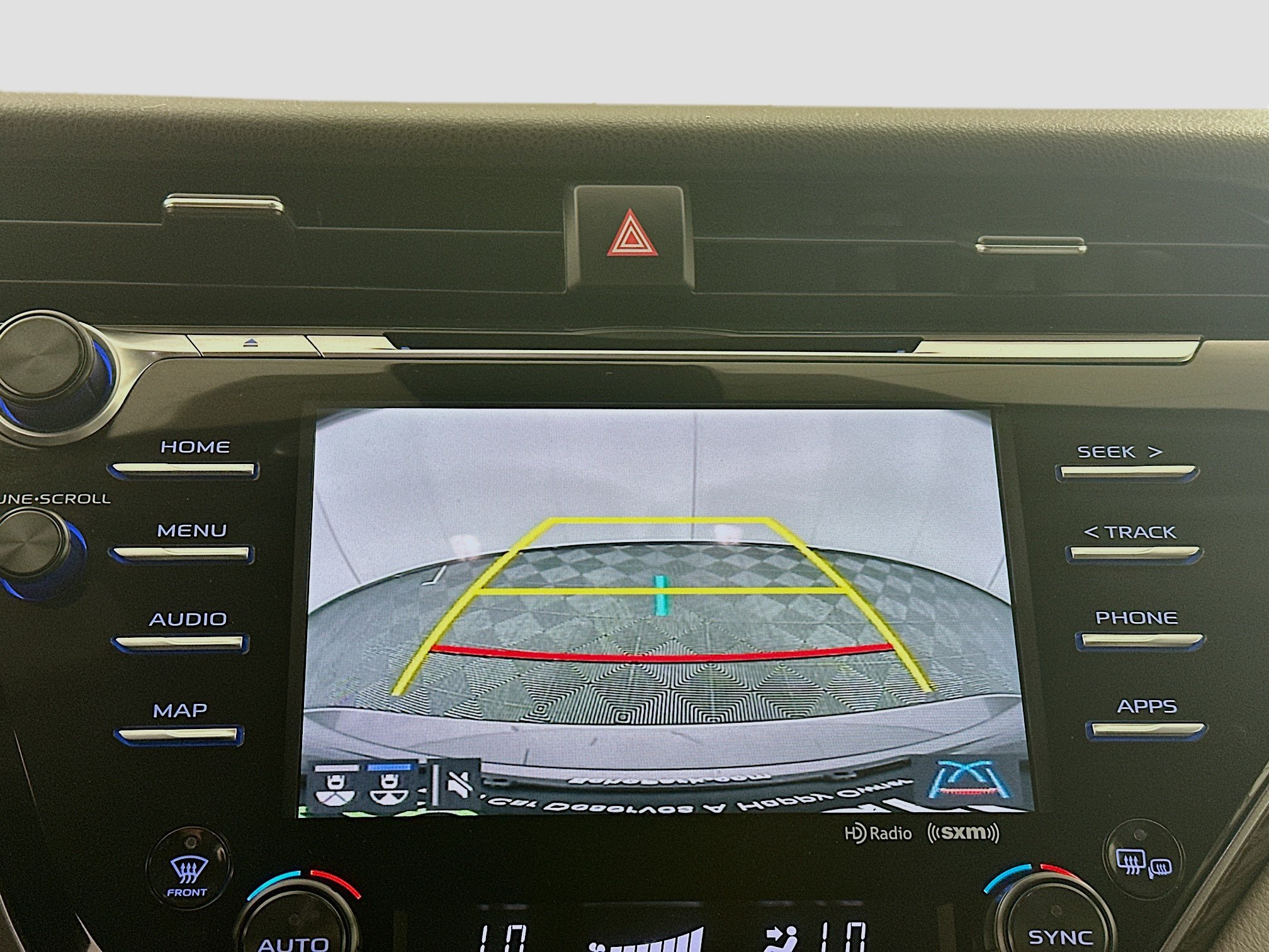 Used 2019 Toyota Camry XLE FWD image 21