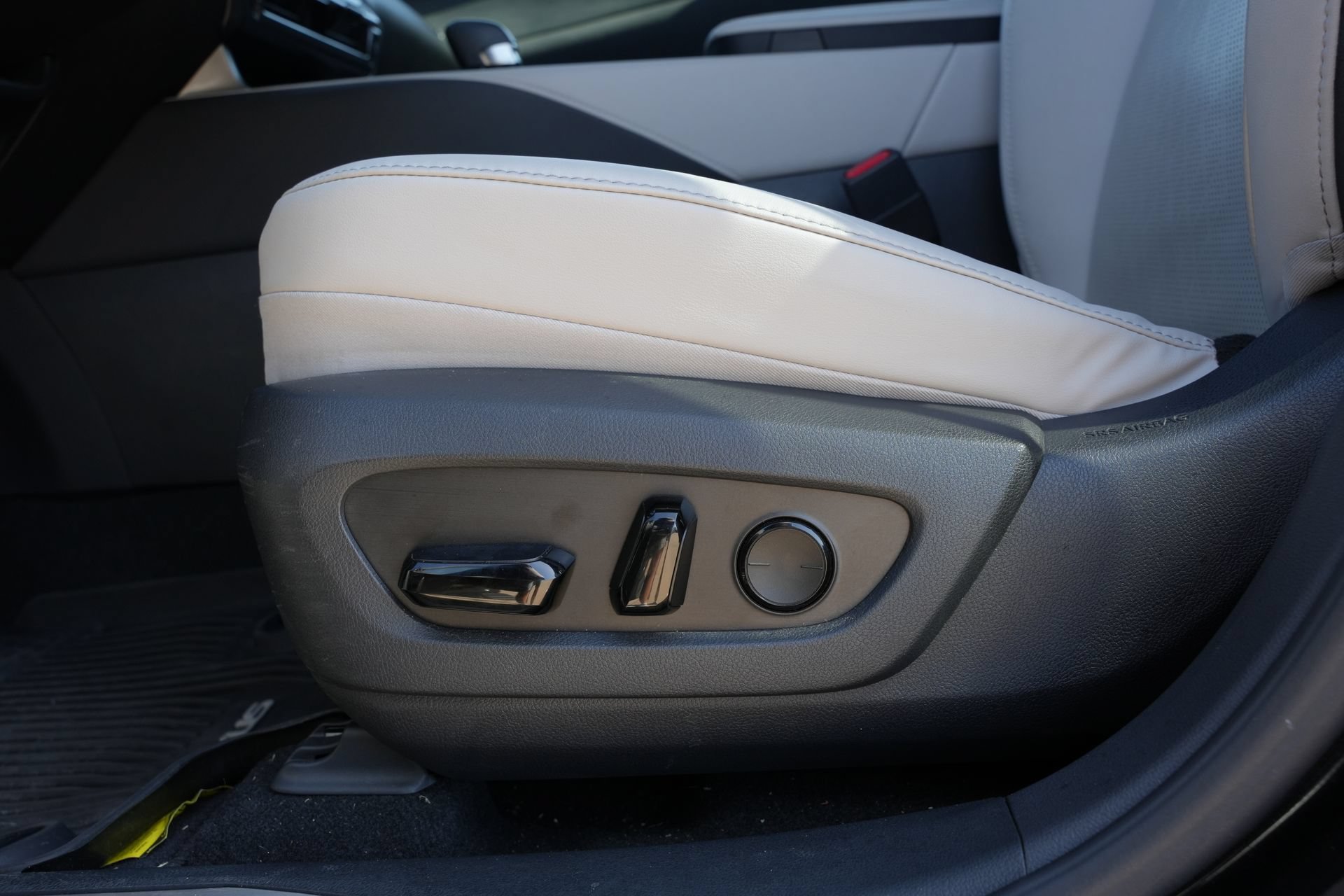 Used 2023 Lexus RX 350 Premium Plus w/ Cold Area Package FWD image 18