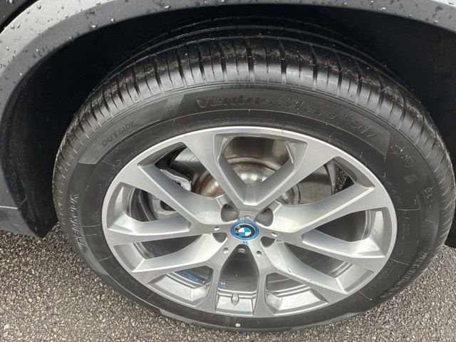 Used 2025 BMW X5 xDrive50e image 13