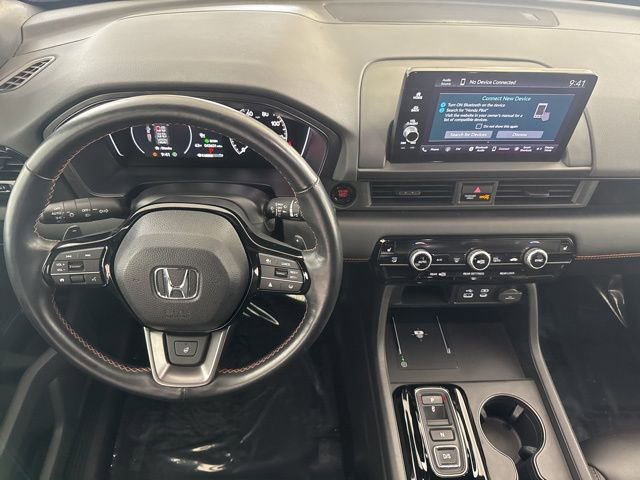 Certified 2025 Honda Pilot TrailSport image 29