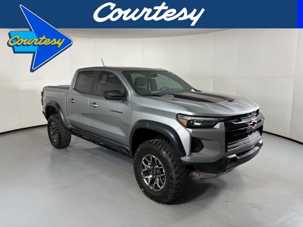 Used 2023 Chevrolet Colorado ZR2 w/ ZR2 Convenience Package III image 1