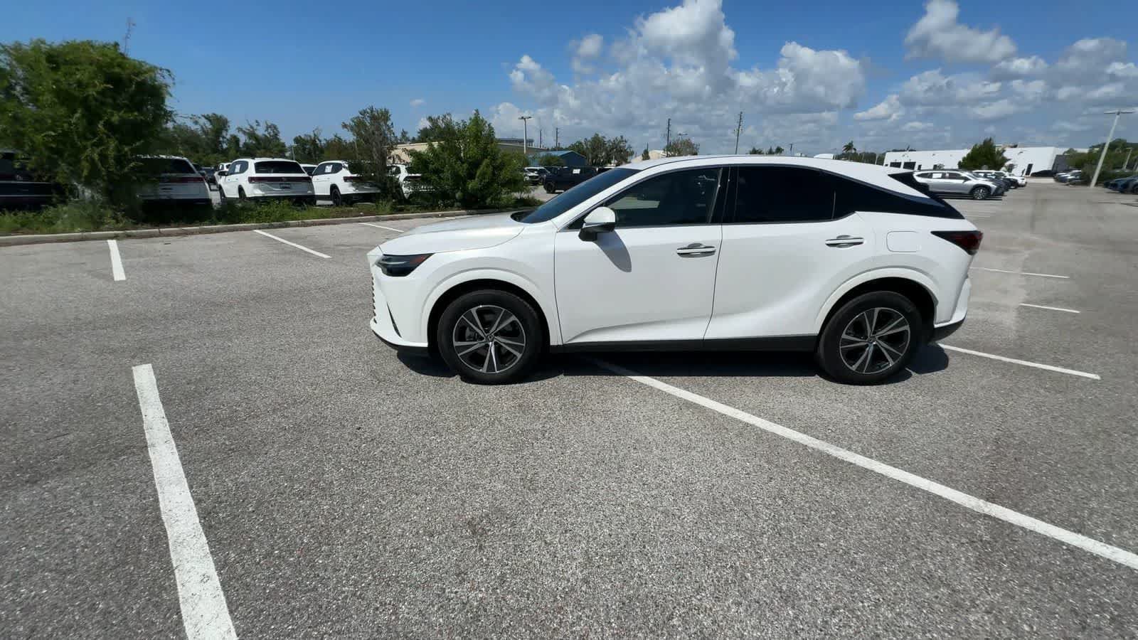 Used 2025 Lexus RX 350 FWD w/ Accessory Package (K3) image 5