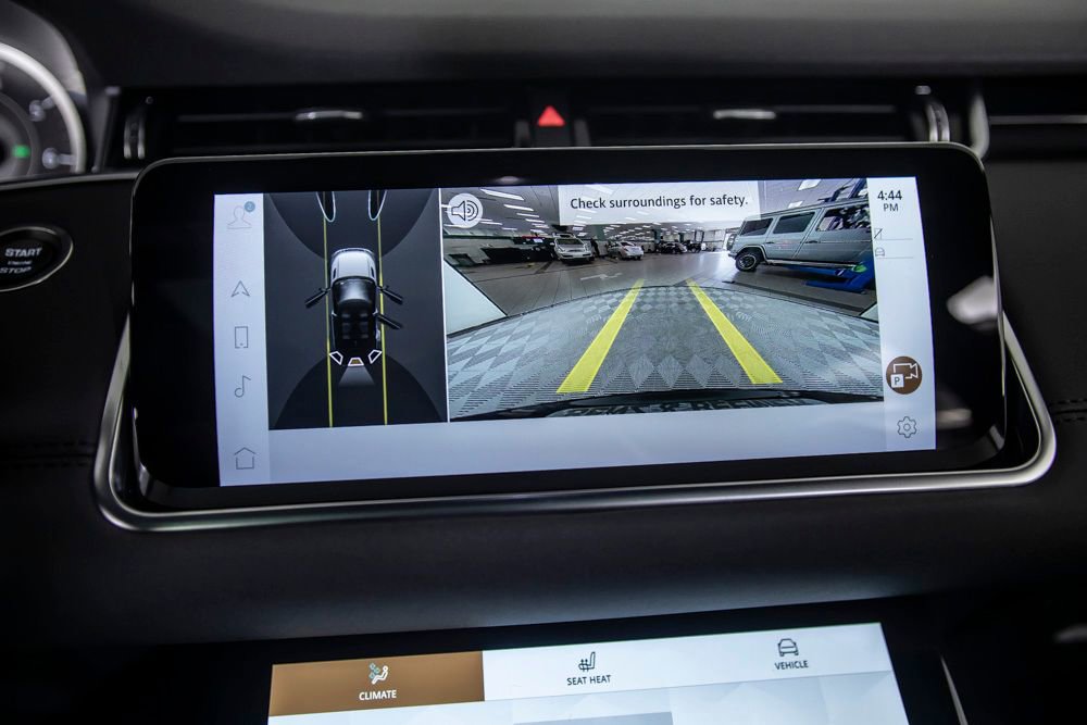 Used 2023 Land Rover Range Rover Evoque SE image 30