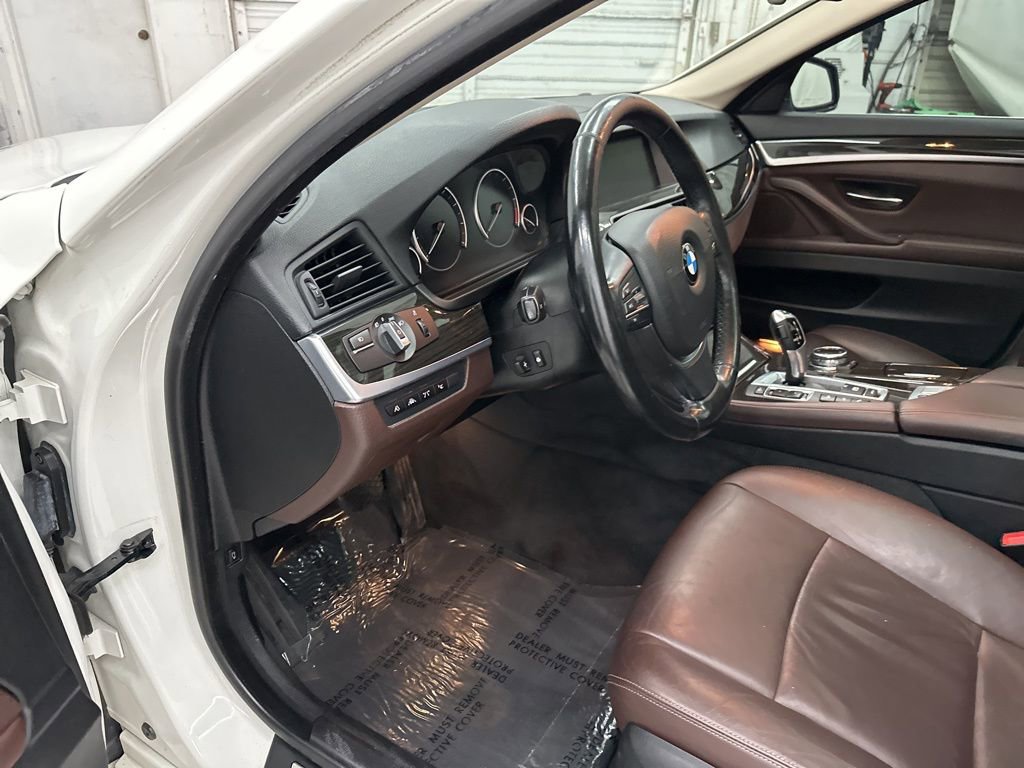 Used 2014 BMW 535d xDrive AWD/4WD image 9
