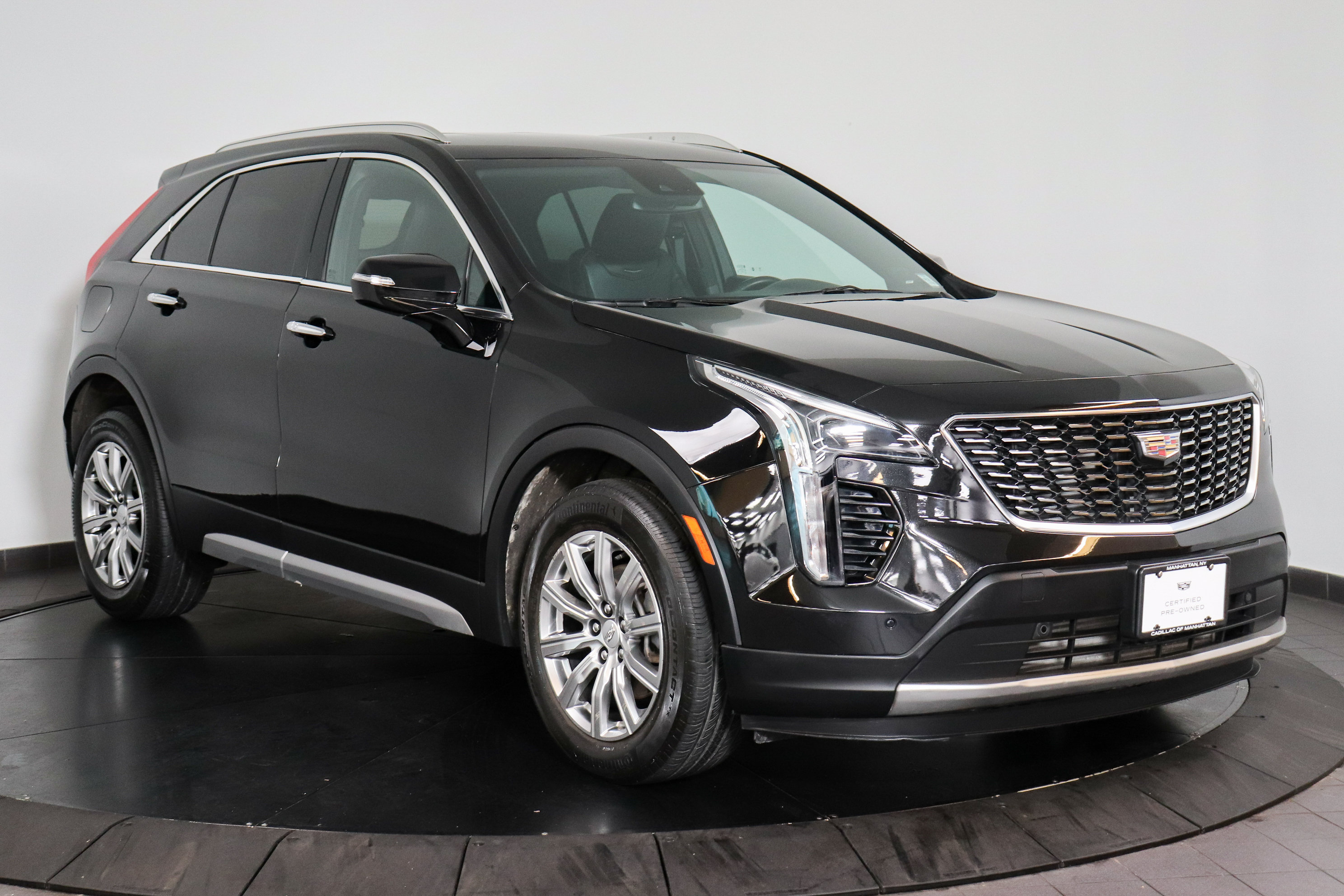 Used 2023 Cadillac XT4 Premium Luxury AWD/4WD image 9