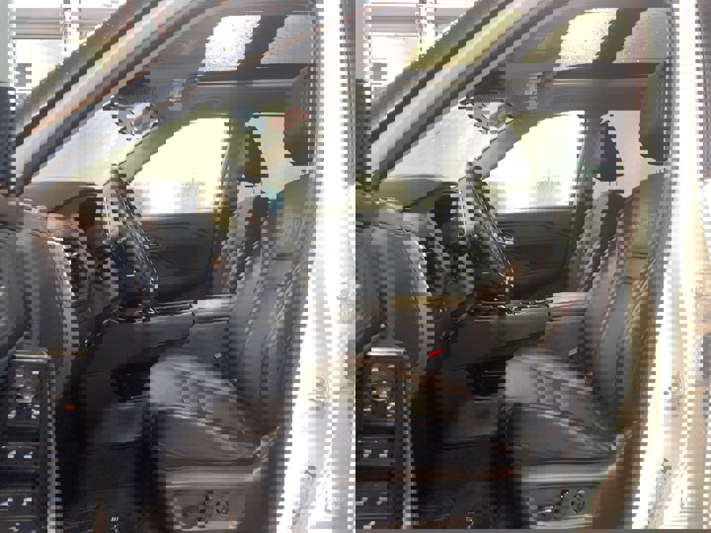 Used 2022 Nissan Rogue SV w/ SV Premium Package image 15