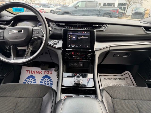 Used 2022 Jeep Grand Cherokee L Laredo image 17