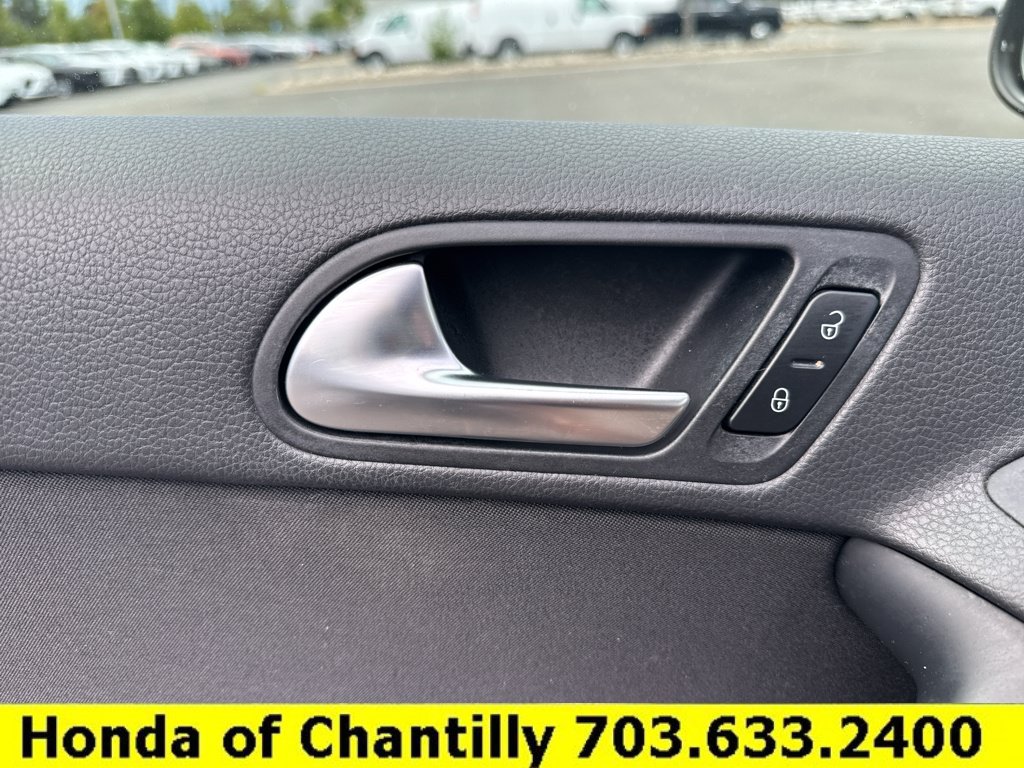 Used 2018 Volkswagen Tiguan Limited AWD/4WD image 21