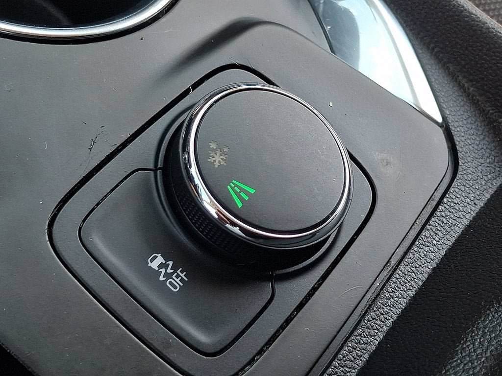 Certified 2020 Chevrolet Traverse LT FWD image 27