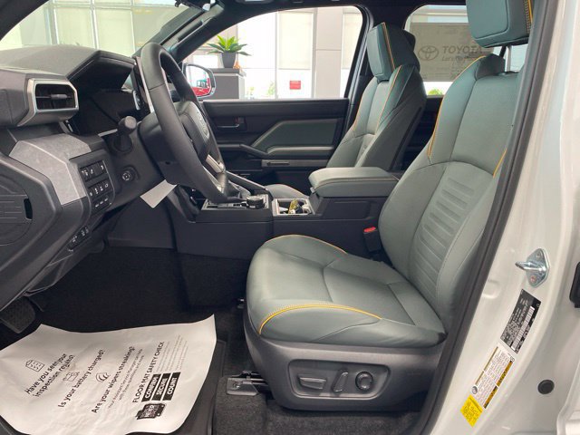 New 2026 Toyota 4Runner Trailhunter AWD/4WD image 17