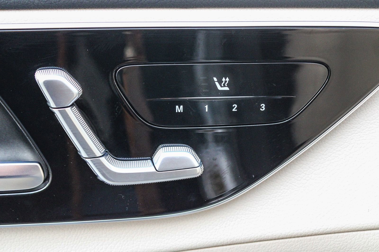 Certified 2025 Mercedes-Benz C 300 4MATIC Sedan image 20