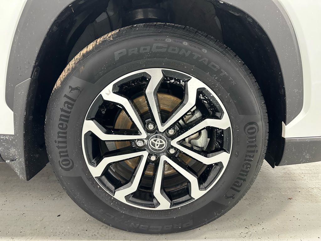 Used 2025 Toyota Corolla Cross AWD Hybrid image 61