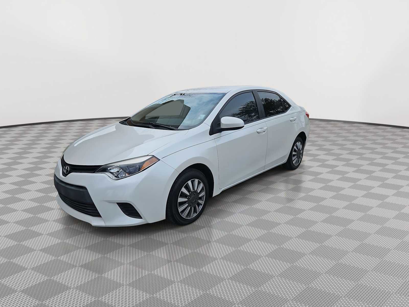 Used 2014 Toyota Corolla LE image 4