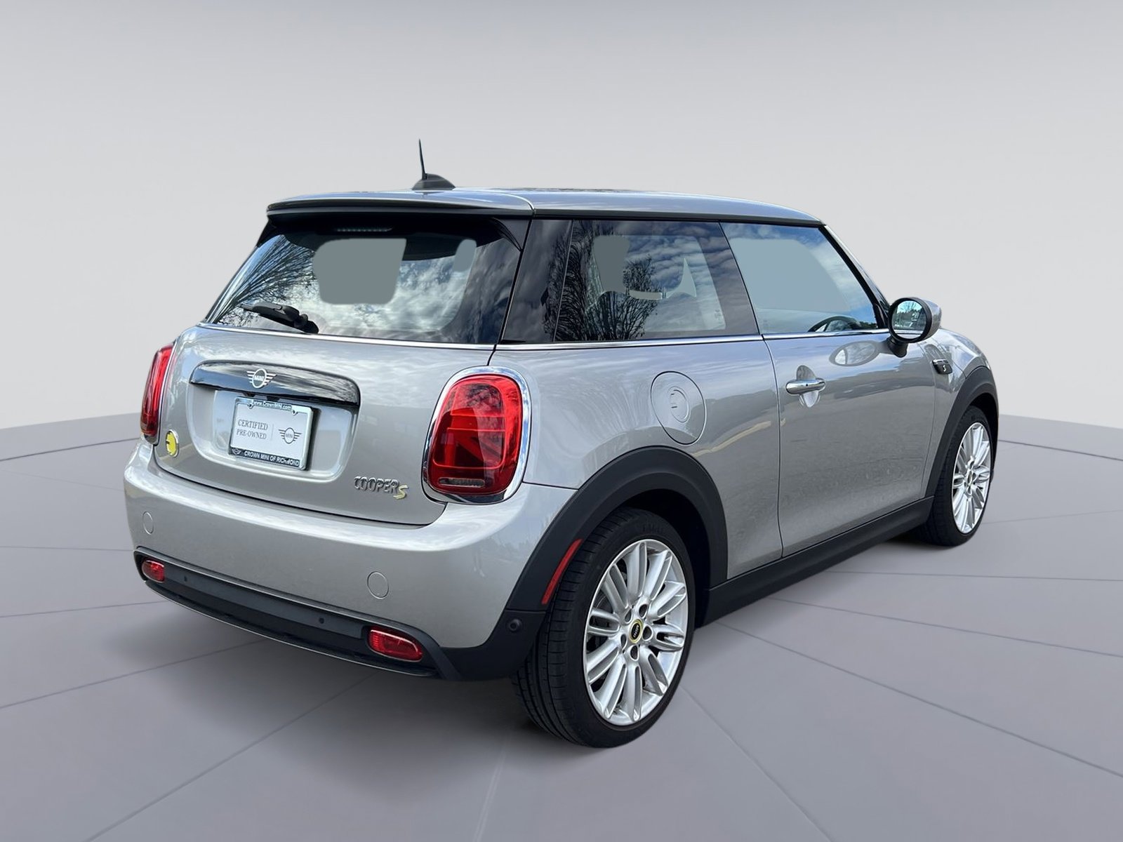Certified 2024 MINI Cooper SE image 9