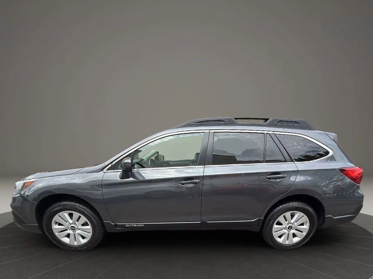 Used 2018 Subaru Outback 2.5i Premium image 8