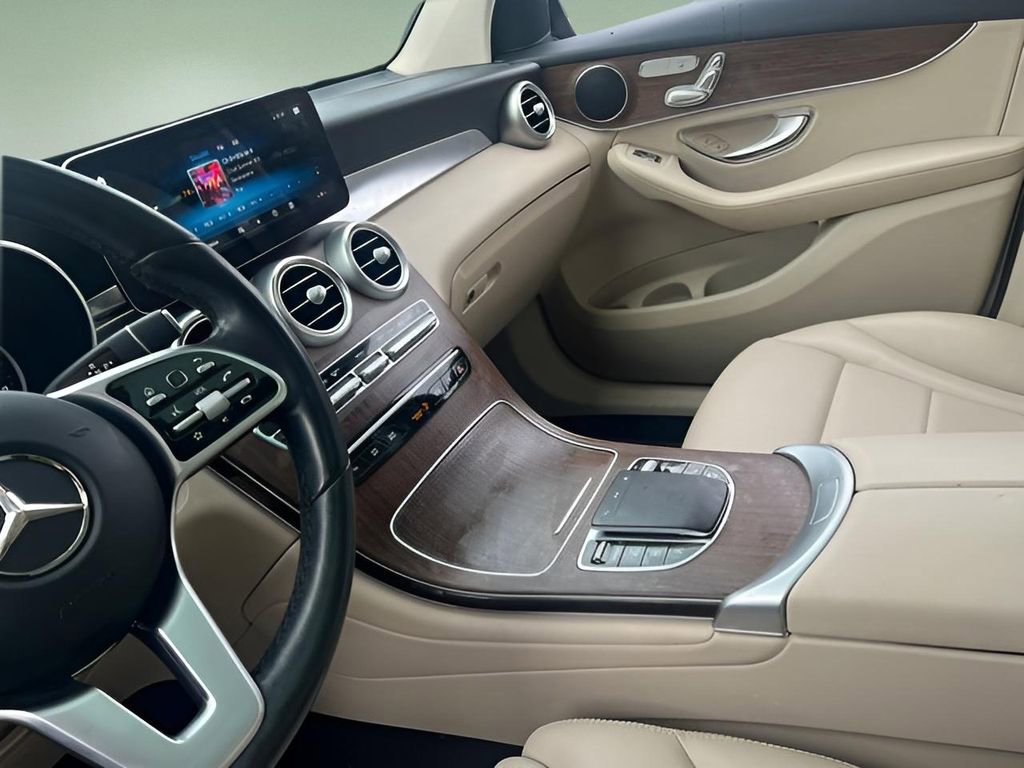 Used 2022 Mercedes-Benz GLC 300 4MATIC image 18