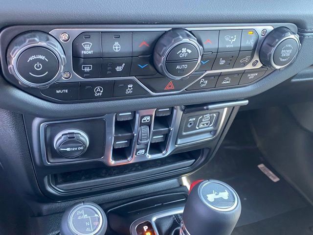 New 2025 Jeep Wrangler Sahara image 23