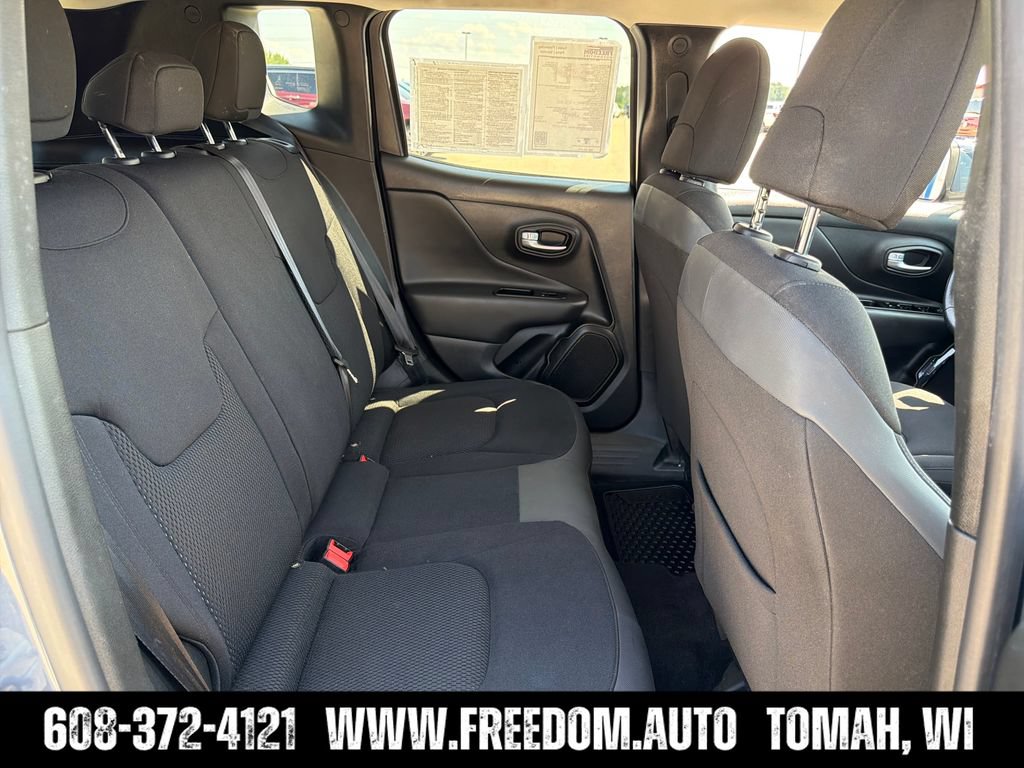 Used 2020 Jeep Renegade Altitude AWD/4WD image 30