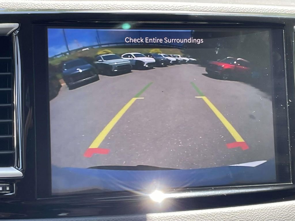 Used 2023 Chrysler Pacifica Touring-L FWD image 28