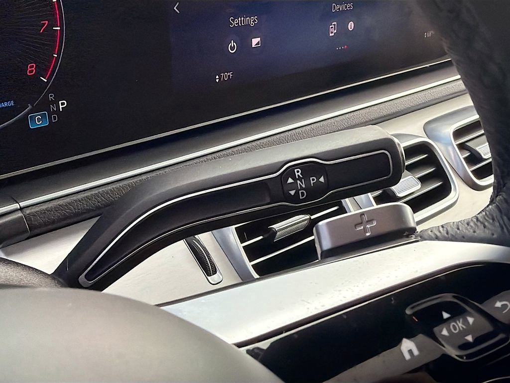 Used 2025 Mercedes-Benz GLS 450 4MATIC w/ Pinnacle Trim Package image 30