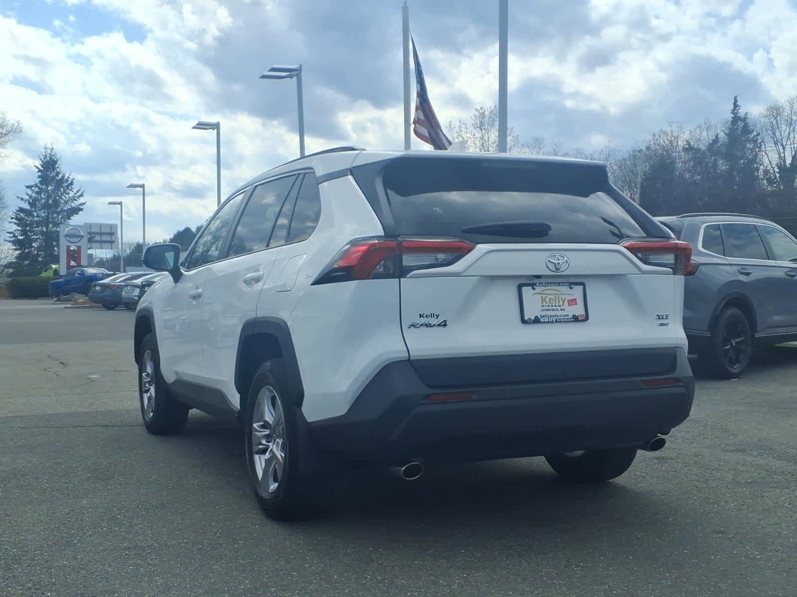 Used 2023 Toyota RAV4 XLE w/ Convenience Package AWD/4WD image 6