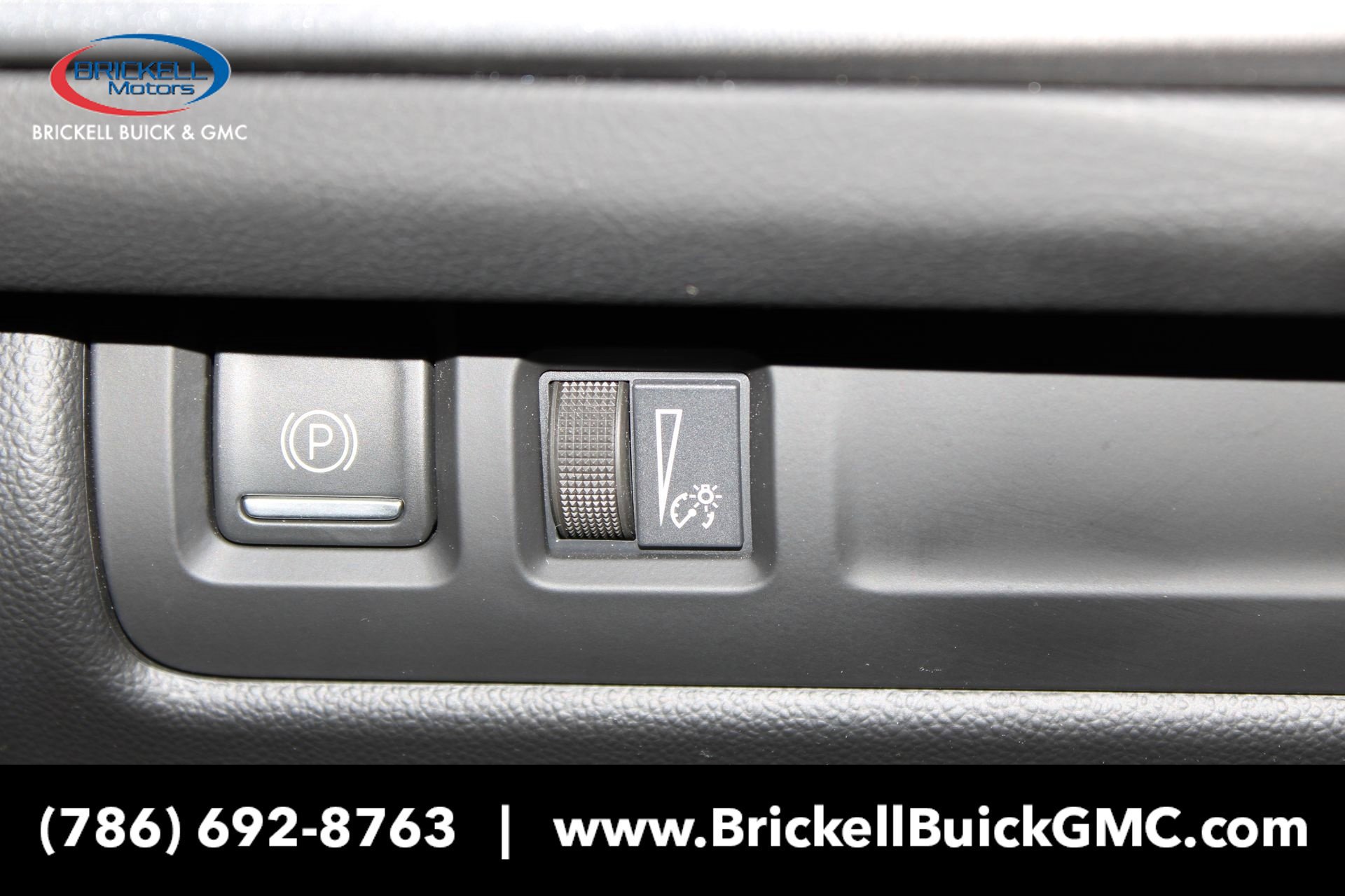 Used 2024 Cadillac XT4 Premium Luxury FWD image 28