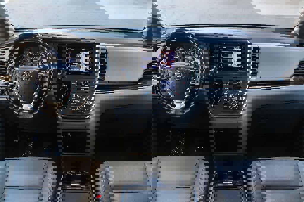 Used 2020 Toyota Sienna XLE Premium image 12