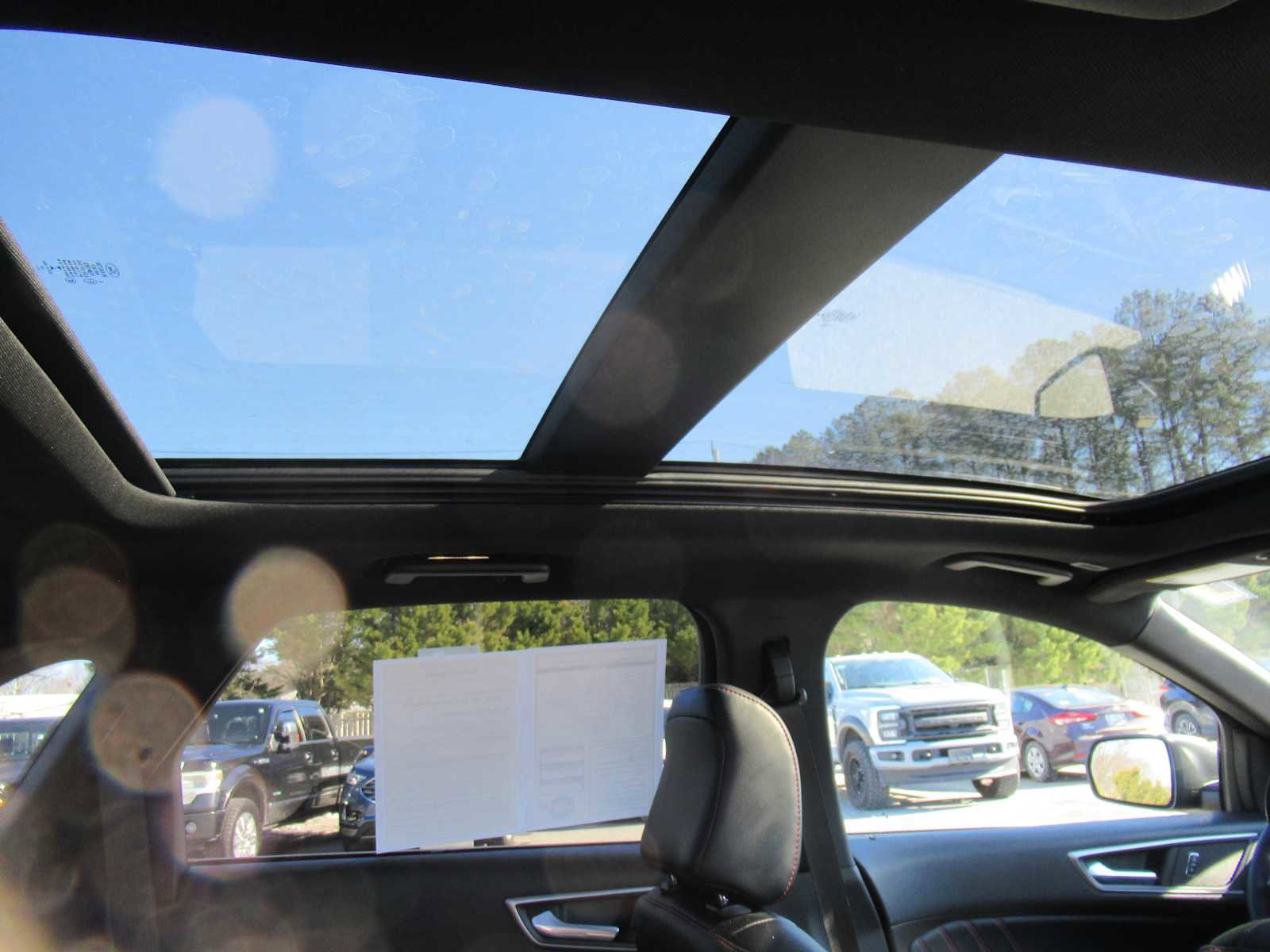 Used 2022 Ford Edge ST-Line image 18