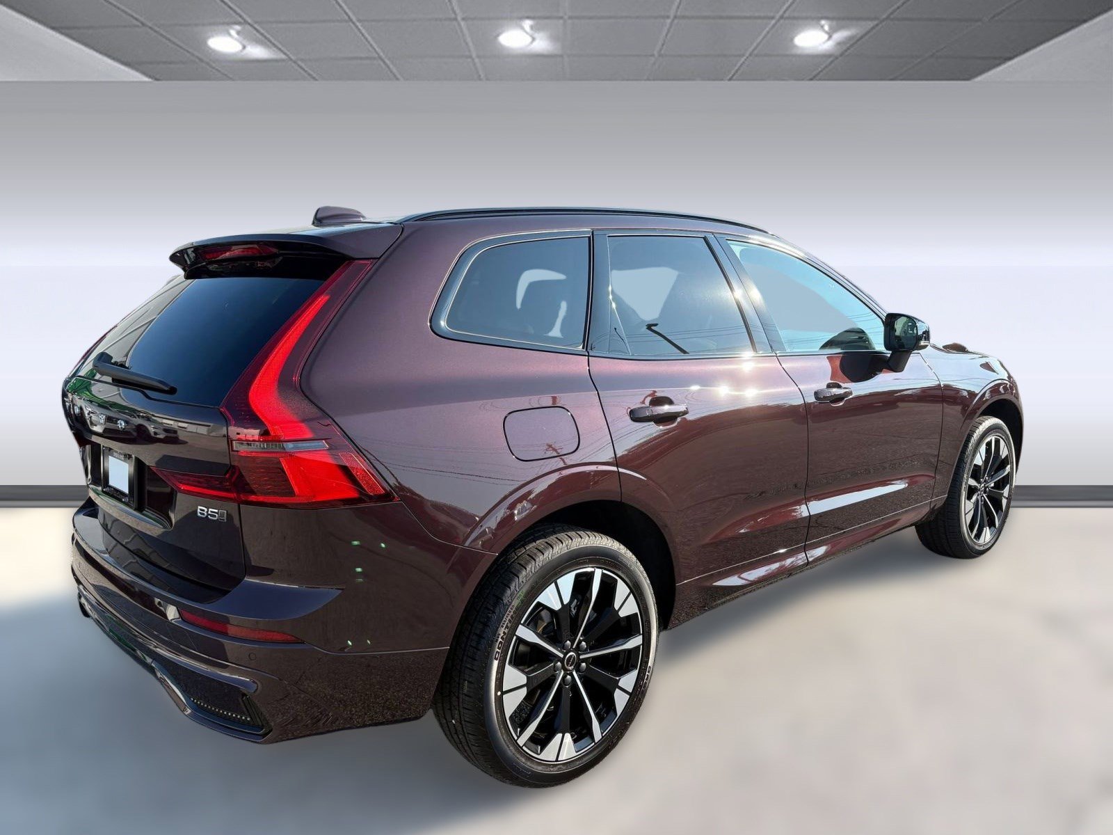 New 2026 Volvo XC60 B5 Plus w/ Climate Package image 9