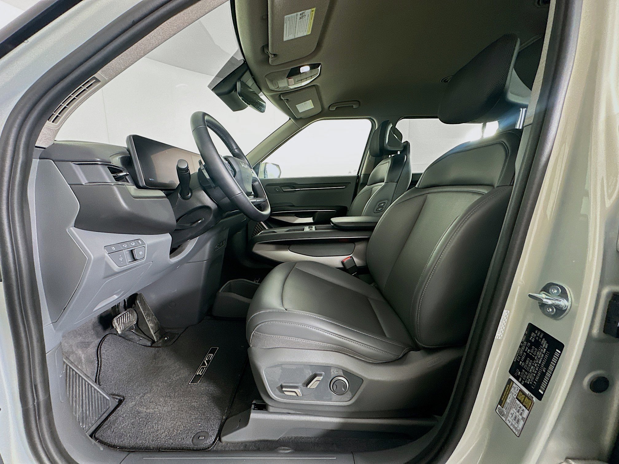 Used 2024 Kia EV9 Light Long Range image 13