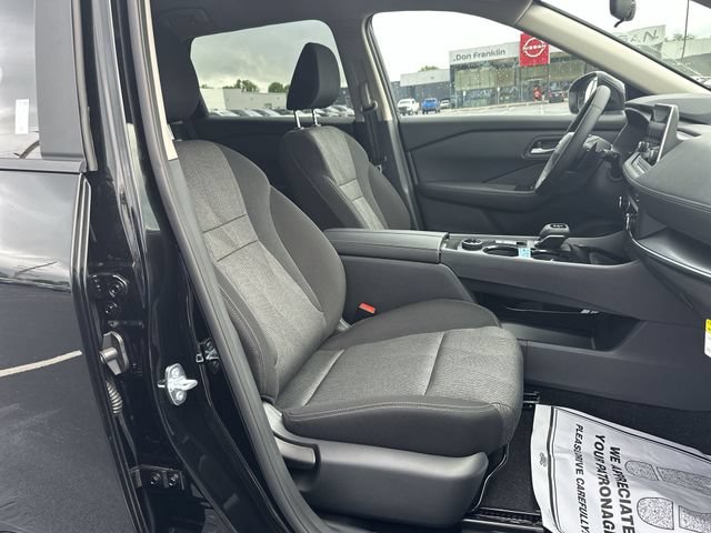 New 2026 Nissan Rogue SV w/ Cold Weather Package AWD/4WD image 29