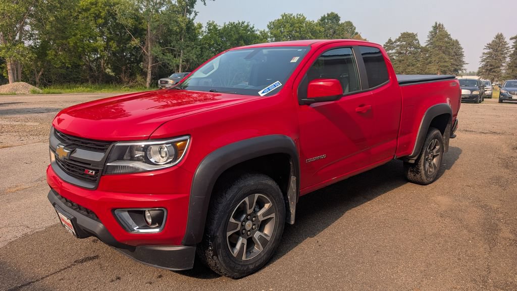 Used 2017 Chevrolet Colorado Z71 AWD/4WD image 2