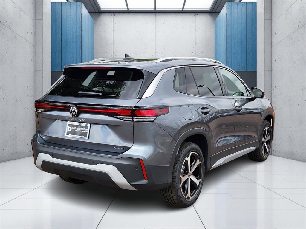 New 2025 Volkswagen Tiguan SE image 28