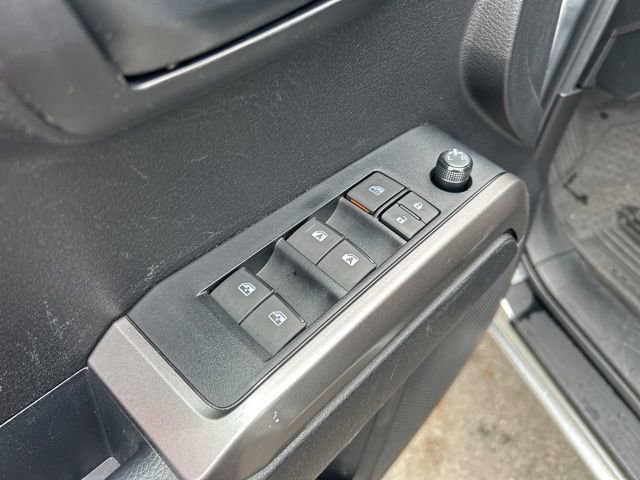 Used 2023 Toyota Tacoma SR5 AWD/4WD image 11