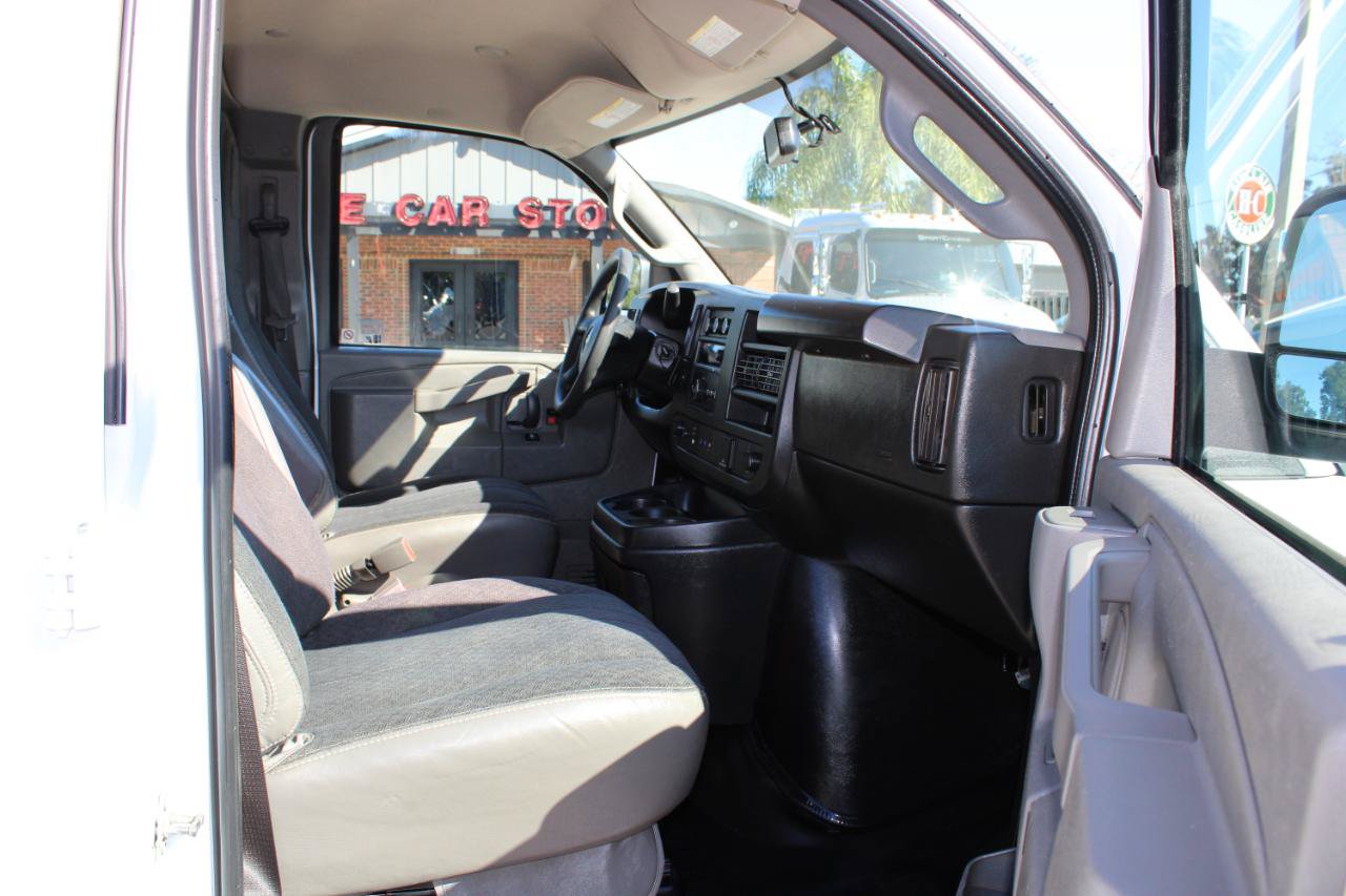 Used 2022 Chevrolet Express 2500 w/ Driver Convenience Package RWD image 20