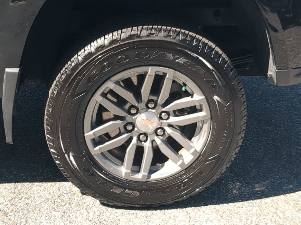 Used 2023 Chevrolet Colorado LT w/ LT Convenience Package II image 11