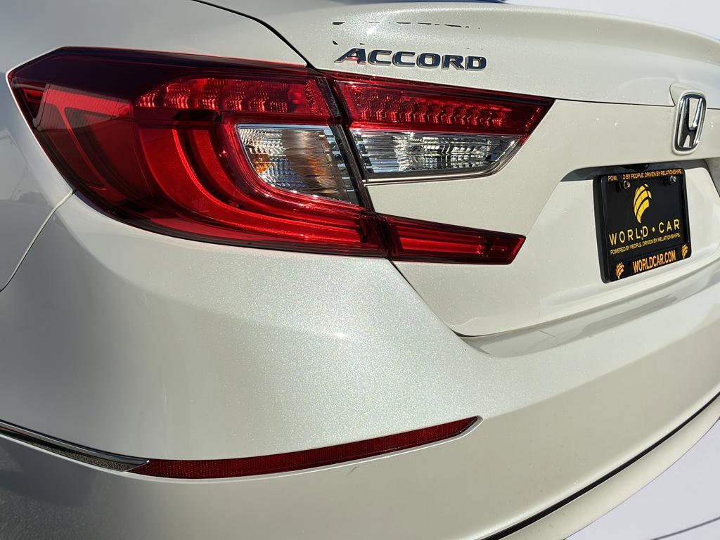 Used 2018 Honda Accord EX image 39