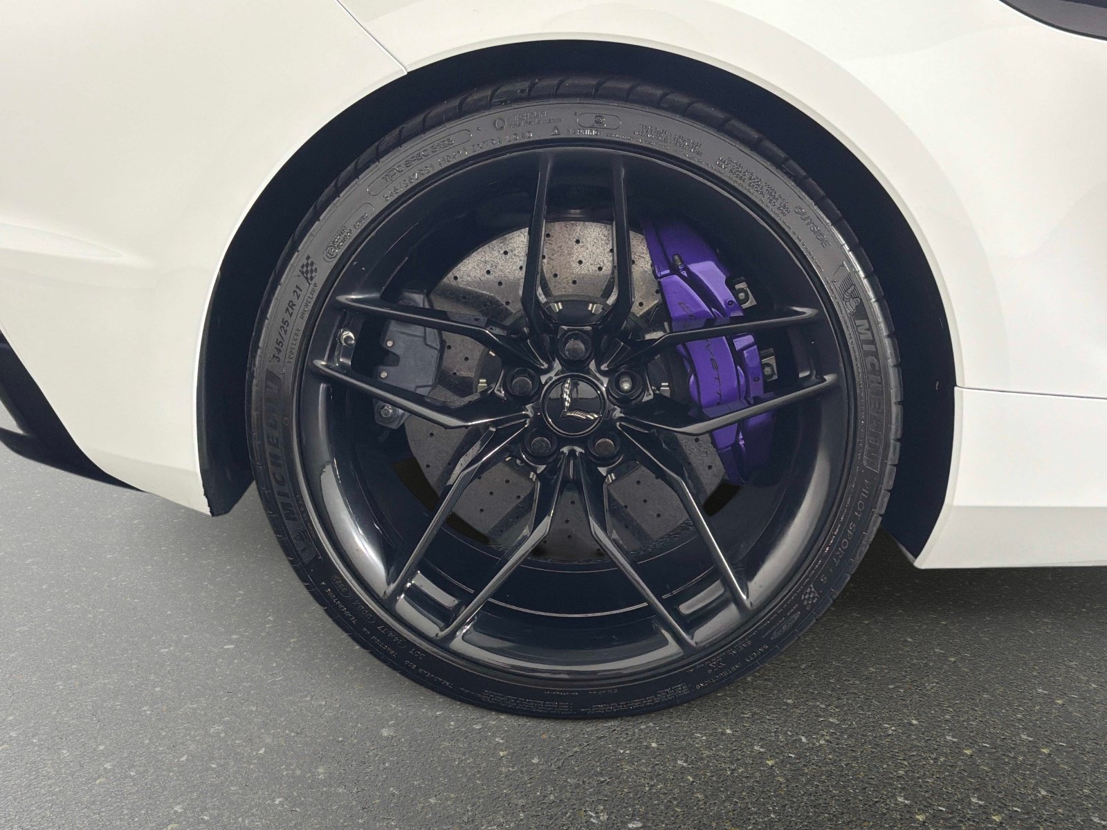 Used 2025 Chevrolet Corvette Z06 RWD image 19