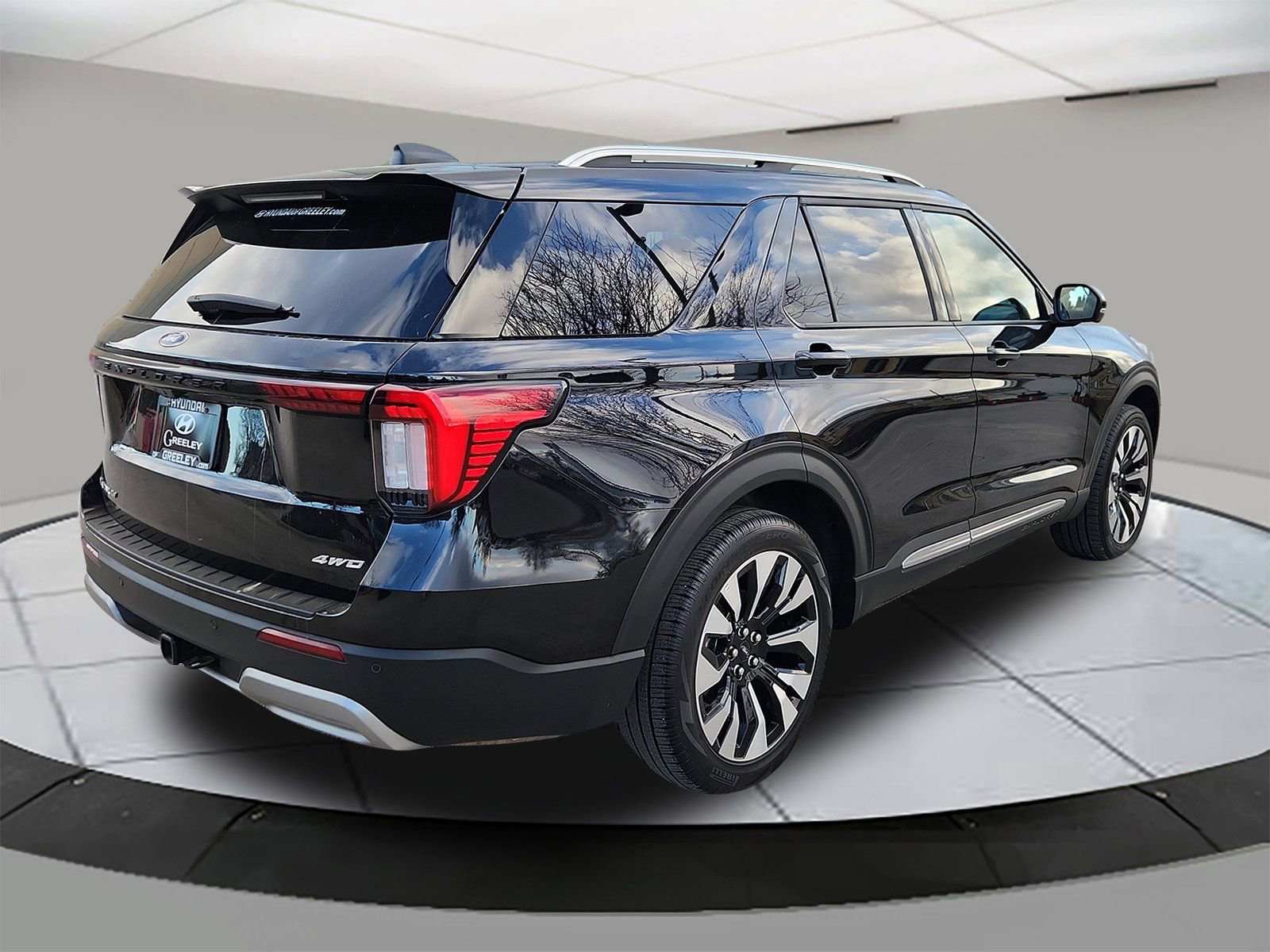 Used 2025 Ford Explorer Platinum w/ LUX Leather Package image 5